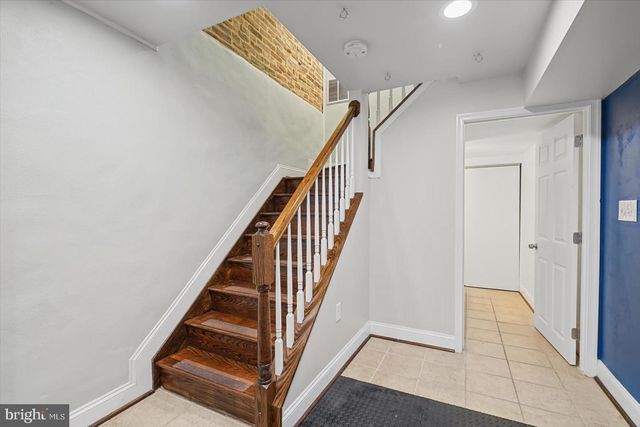 2105 E LAMLEY ST, Baltimore, MD 21231