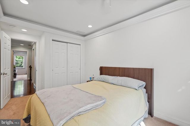 2105 E LAMLEY ST, Baltimore, MD 21231