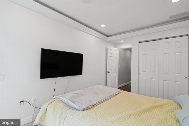 2105 E LAMLEY ST, Baltimore, MD 21231
