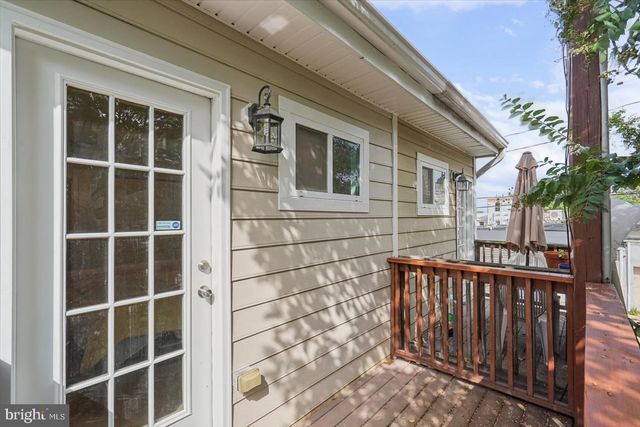 2105 E LAMLEY ST, Baltimore, MD 21231