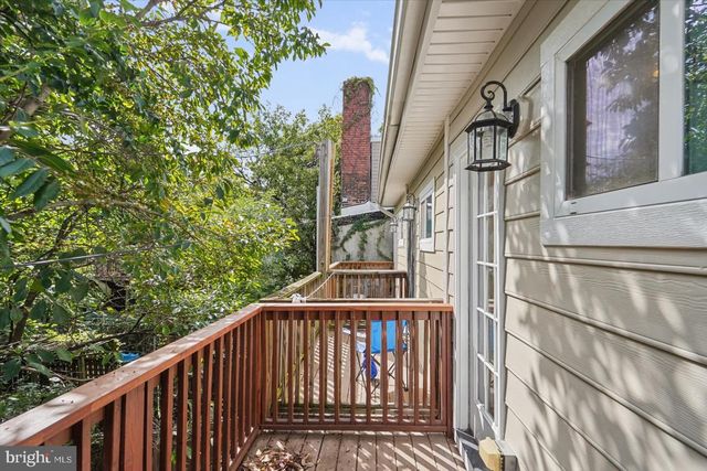 2105 E LAMLEY ST, Baltimore, MD 21231