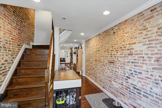 2105 E LAMLEY ST, Baltimore, MD 21231
