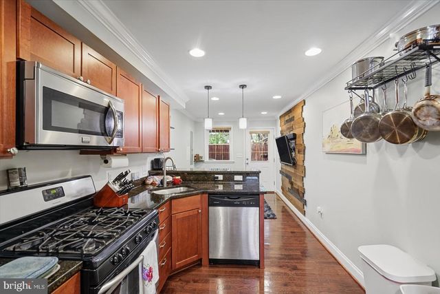 2105 E LAMLEY ST, Baltimore, MD 21231