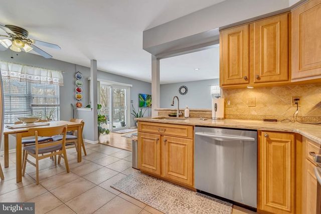 39 W ANNAPOLIS DR, Sicklerville, NJ 08081