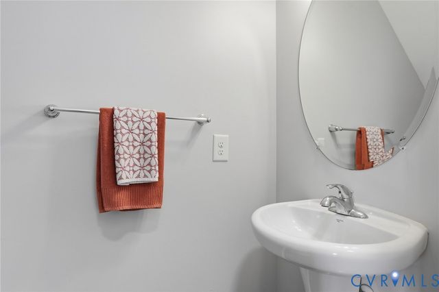 2288 Thomas Kenney Dr, Glen Allen, VA 23060