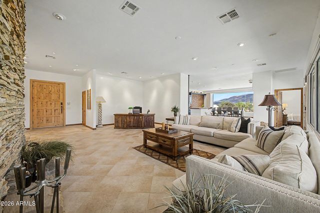 39405 N SPUR CROSS Road, Cave Creek, AZ 85331