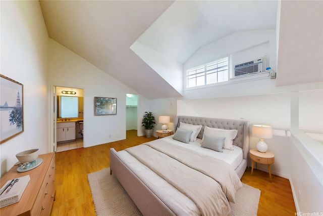 500 Mananai Place 17V, Honolulu, HI 96818
