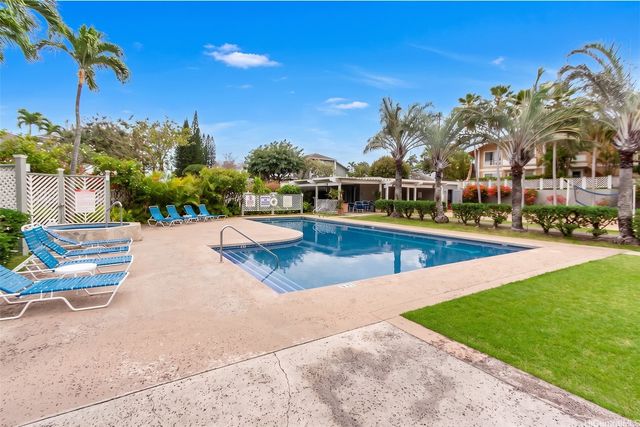 500 Mananai Place 17V, Honolulu, HI 96818
