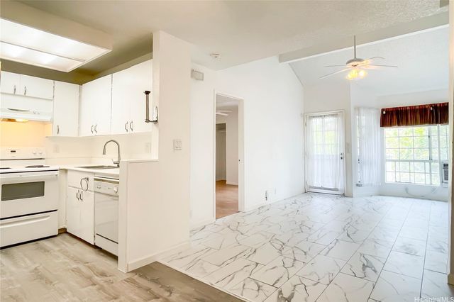 500 Mananai Place 17V, Honolulu, HI 96818