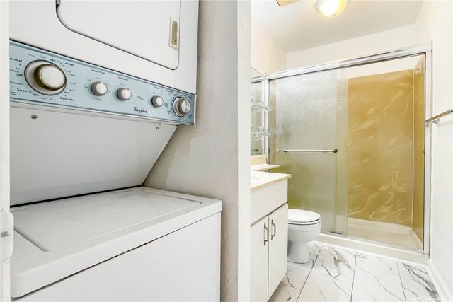 500 Mananai Place 17V, Honolulu, HI 96818