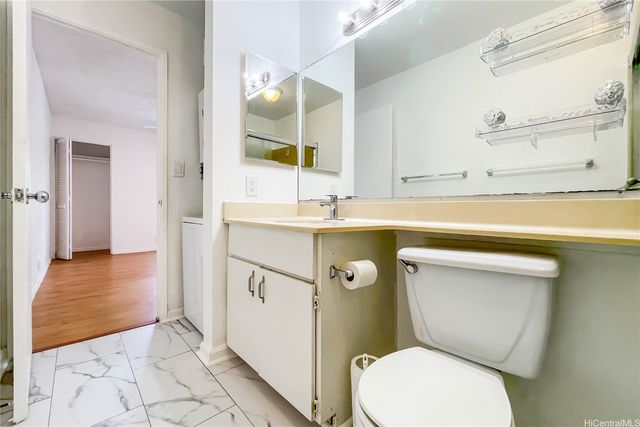 500 Mananai Place 17V, Honolulu, HI 96818