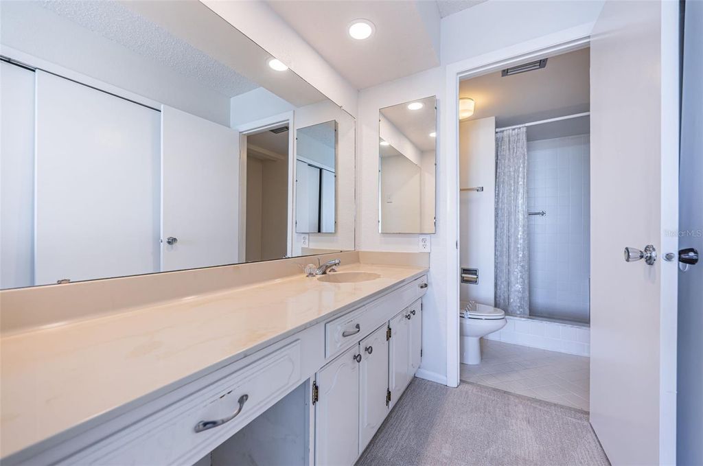 Image 21 of property listing at 634 EDGEWATER DRIVE 849, Dunedin, FL 34698