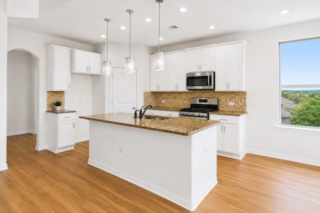 304 Santa Maria ST, Georgetown, TX 78628