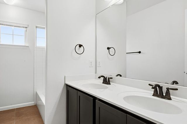304 Santa Maria ST, Georgetown, TX 78628