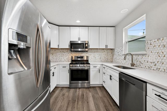 1035 San Francisco, San Antonio, TX 78201