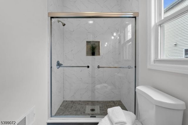 1107 Drake Ave, Roselle Boro, NJ 07203