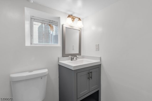 1107 Drake Ave, Roselle Boro, NJ 07203