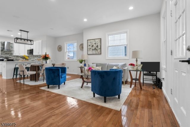 1107 Drake Ave, Roselle Boro, NJ 07203