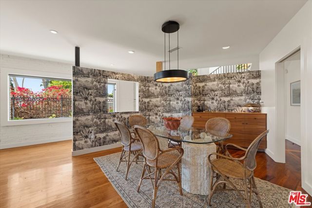 2700 Glendower Avenue, Los Angeles, CA 90027