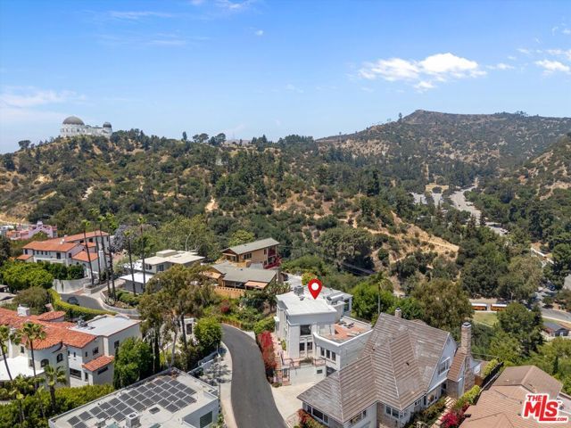 2700 Glendower Avenue, Los Angeles, CA 90027