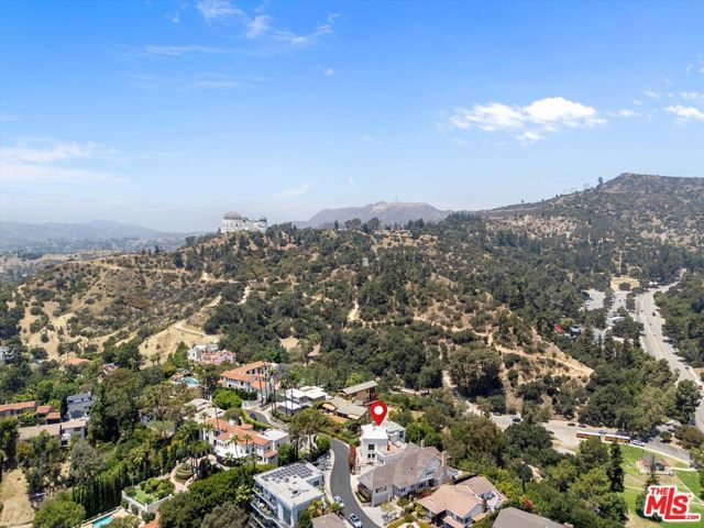 2700 Glendower Avenue, Los Angeles, CA 90027