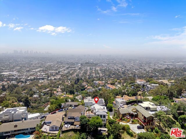 2700 Glendower Avenue, Los Angeles, CA 90027