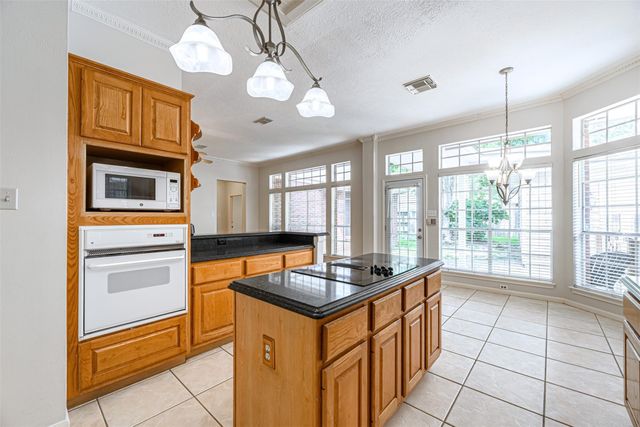 5211 High Glen Court, Houston, TX 77345