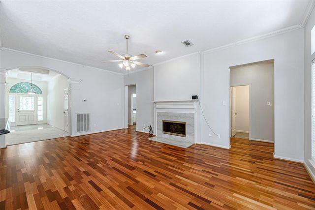 5211 High Glen Court, Houston, TX 77345