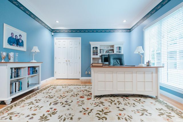 10480 WATERFORD Place, Newburgh, IN 47630