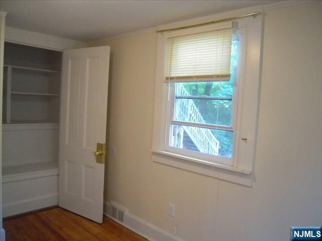 29 Brookfield Road 1st fl, Montclair, NJ 07043
