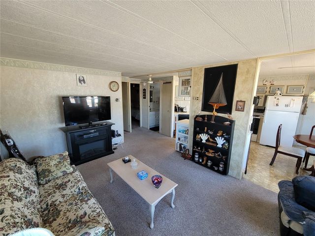 39438 ROCKFORD AVENUE, Zephyrhills, FL 33542