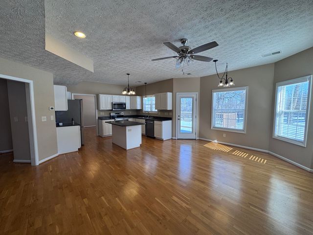 2064 Allegheny Way, Lexington, KY 40513