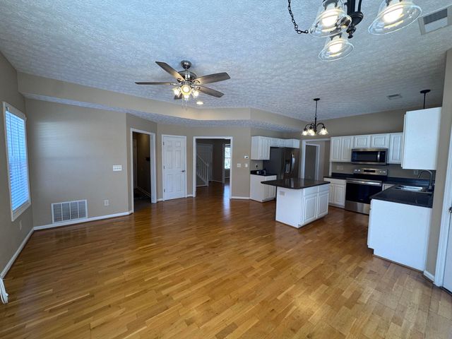 2064 Allegheny Way, Lexington, KY 40513