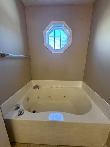 2064 Allegheny Way, Lexington, KY 40513