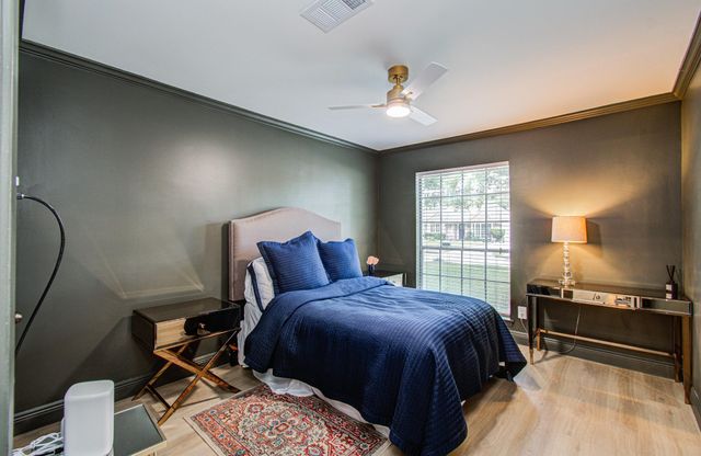 12870 Westleigh Drive, Houston, TX 77077