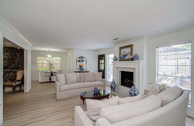 12870 Westleigh Drive, Houston, TX 77077