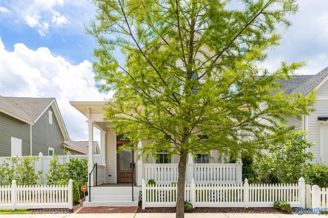 15 Angell Street NW, Huntsville, AL 35806
