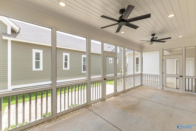 15 Angell Street NW, Huntsville, AL 35806