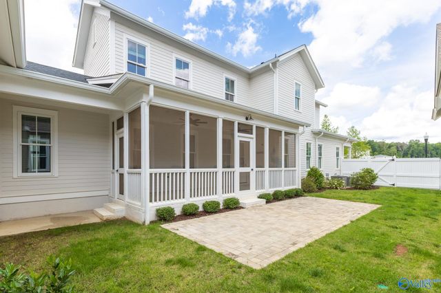 15 Angell Street NW, Huntsville, AL 35806