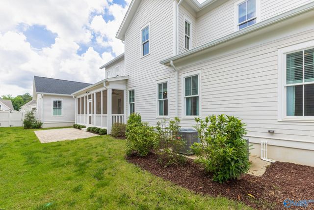 15 Angell Street NW, Huntsville, AL 35806