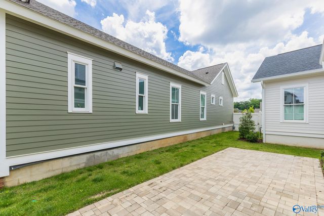 15 Angell Street NW, Huntsville, AL 35806