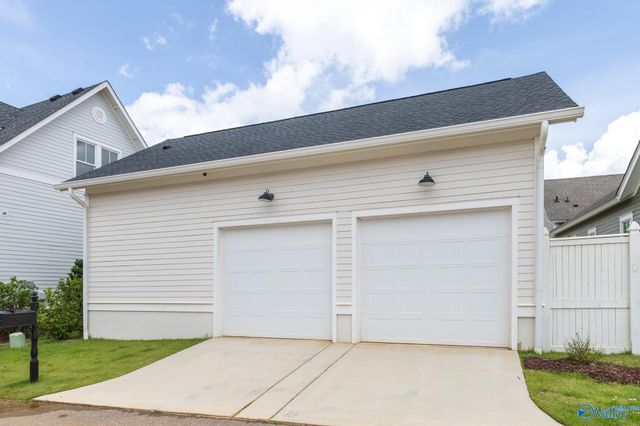 15 Angell Street NW, Huntsville, AL 35806