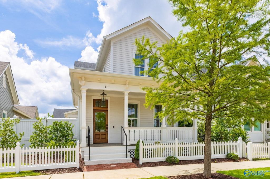 15 Angell Street NW, Huntsville, AL 35806