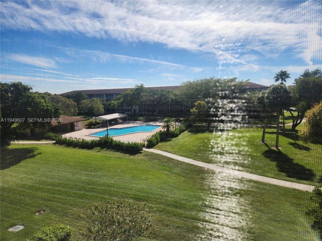 13250 SW 7th Ct 412L, Pembroke Pines, FL 33027