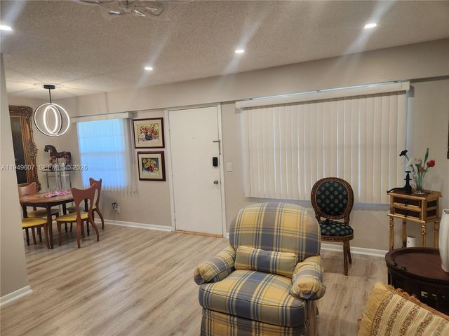 13250 SW 7th Ct 412L, Pembroke Pines, FL 33027