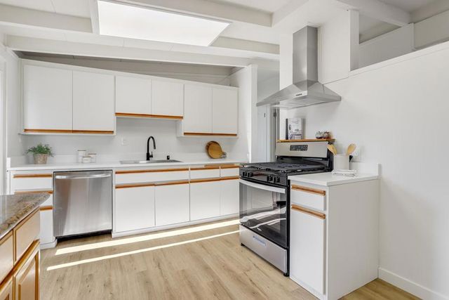 680 Hamilton Lane, Santa Clara, CA 95051