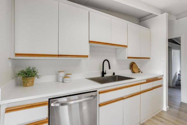 680 Hamilton Lane, Santa Clara, CA 95051