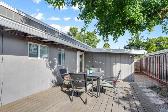 680 Hamilton Lane, Santa Clara, CA 95051