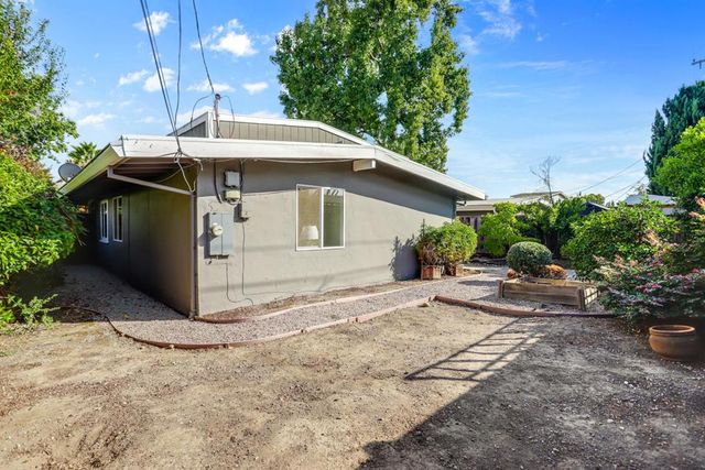 680 Hamilton Lane, Santa Clara, CA 95051