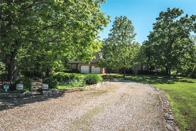 2739 Highway D, Bourbon, MO 65441